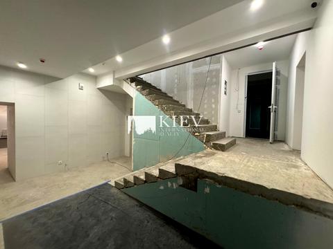 комерційна за адресою Михайлівська вул., 11