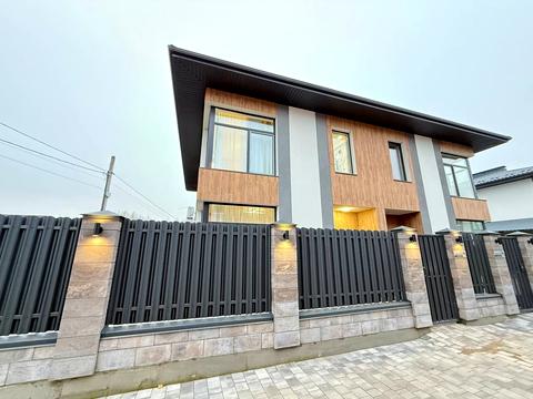 будинок за адресою Свободи вул. (Леніна)