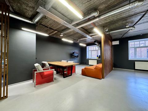 комерційна за адресою Ірининська вул., 5/24