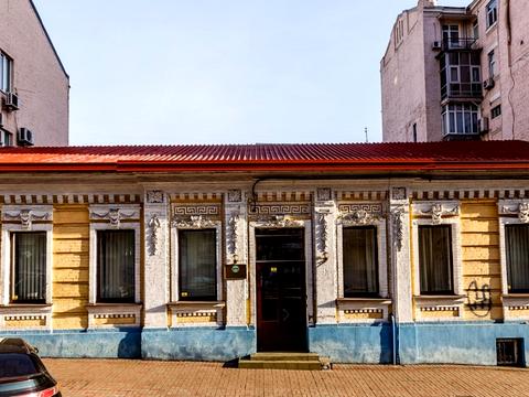 коммерческая по адресу Антоновича ул. (Горького), 7