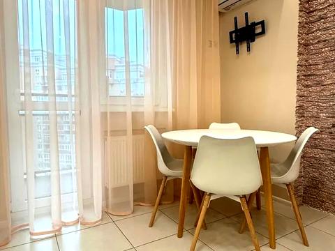 квартира за адресою Композитора Мейтуса вул., 4-А