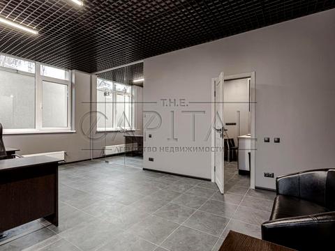 комерційна за адресою Жилянська вул., 68