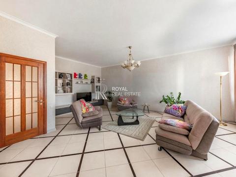 квартира по адресу Шота Руставели ул., 44