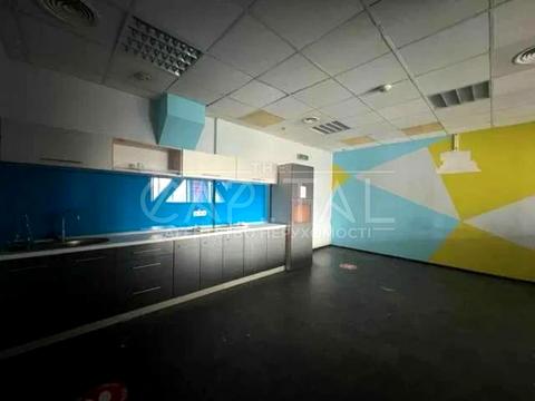 комерційна за адресою Фізкультури вул., 30 В