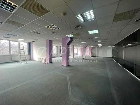 комерційна за адресою Фізкультури вул., 30 В