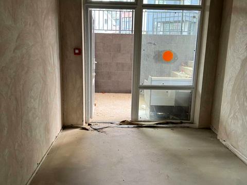 комерційна за адресою Радистів вул., 40-Г