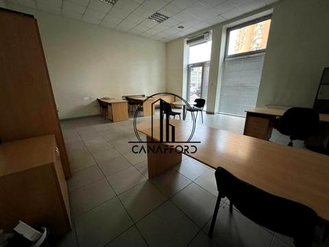 коммерческая по адресу Раисы Окипной ул., 18