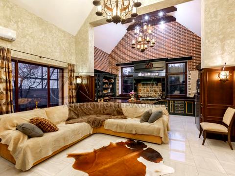 дом по адресу Дністровська