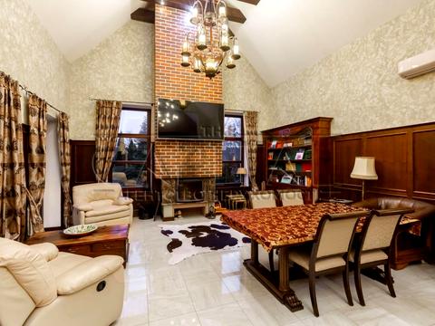 дом по адресу Дністровська