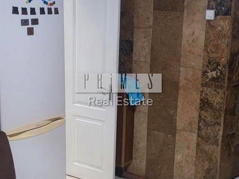 комерційна за адресою Десятинна вул., 1/3