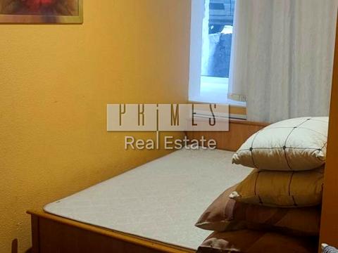 комерційна за адресою Десятинна вул., 1/3