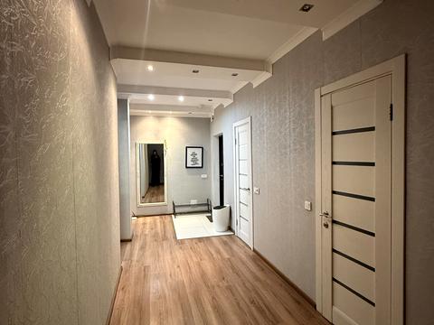 квартира за адресою Анни Ахматової вул., 34