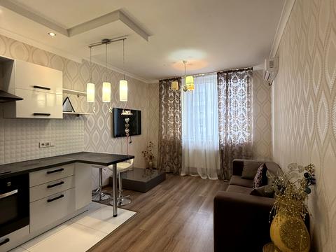 квартира за адресою Анни Ахматової вул., 34