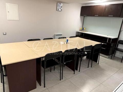 комерційна за адресою Київ, Автозаводська вул., 71а