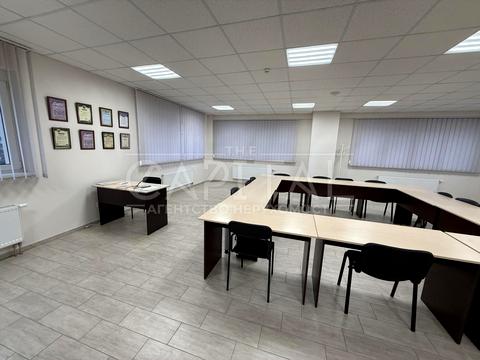 комерційна за адресою Київ, Автозаводська вул., 71а