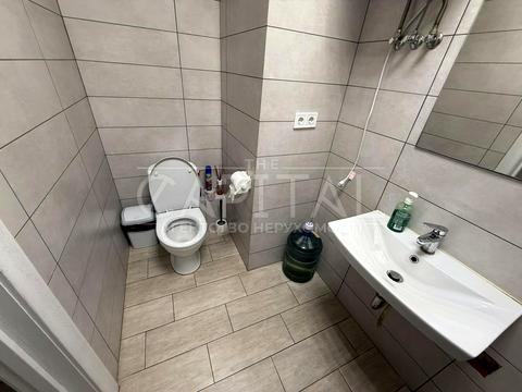 комерційна за адресою Київ, Автозаводська вул., 71а