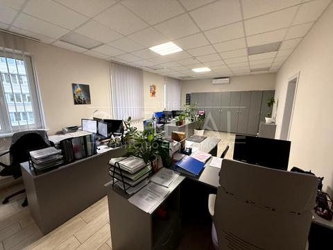 комерційна за адресою Київ, Автозаводська вул., 71а