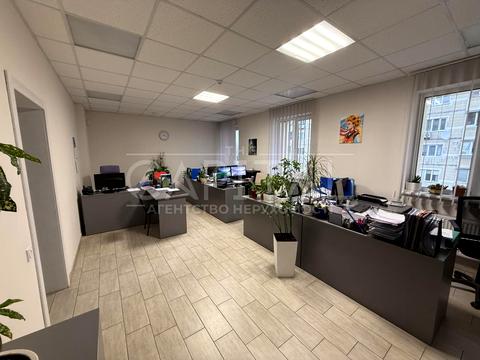 комерційна за адресою Київ, Автозаводська вул., 71а