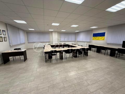 комерційна за адресою Київ, Автозаводська вул., 71а