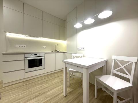 квартира по адресу Киев, Салютная ул., (Будинок 02301-02303)