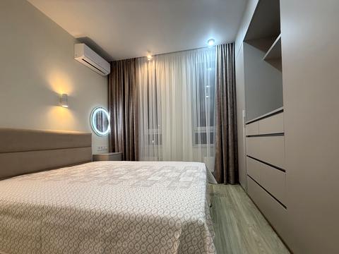 квартира по адресу Киев, Салютная ул., (Будинок 02301-02303)