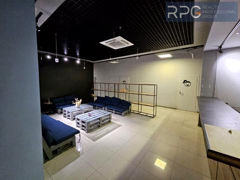 комерційна за адресою Борщагівська вул., 154