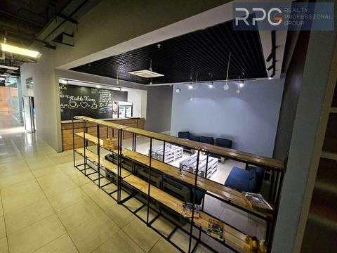 комерційна за адресою Борщагівська вул., 154