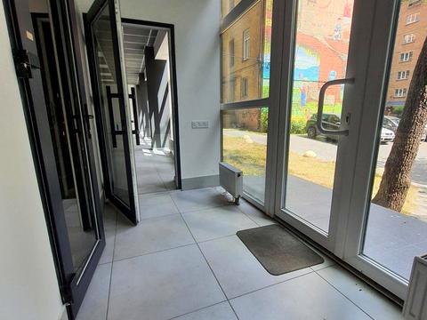 коммерческая по адресу Златоустовская ул., 53а