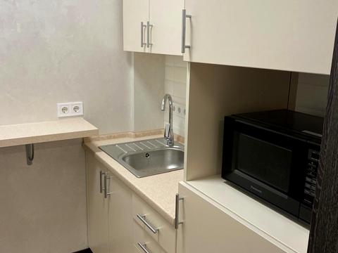 комерційна за адресою Жилянська вул., 68