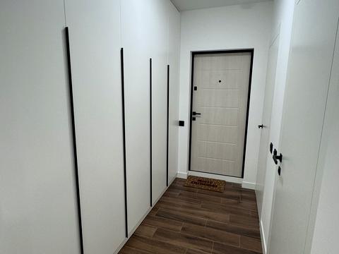 комерційна за адресою Михайла Максимовича вул. (Онуфрія Трутенка), 24-Б