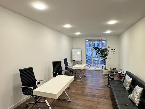 комерційна за адресою Михайла Максимовича вул. (Онуфрія Трутенка), 24-Б