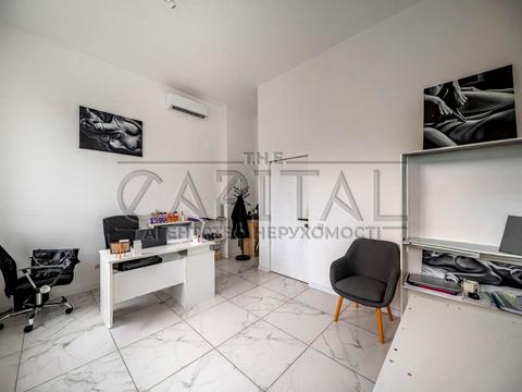 комерційна за адресою Болсуновська вул. (Сергія Струтинського), 23