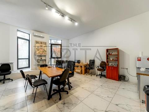 комерційна за адресою Болсуновська вул. (Сергія Струтинського), 23