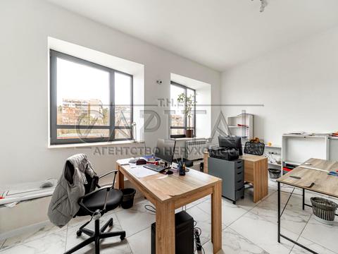 комерційна за адресою Болсуновська вул. (Сергія Струтинського), 23