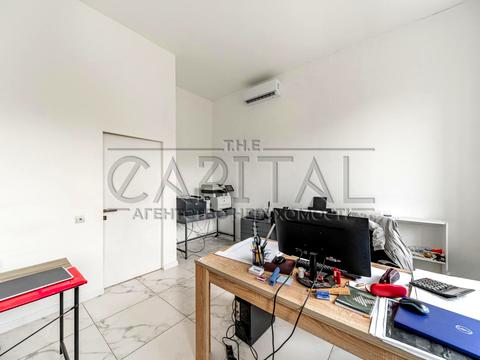 комерційна за адресою Болсуновська вул. (Сергія Струтинського), 23