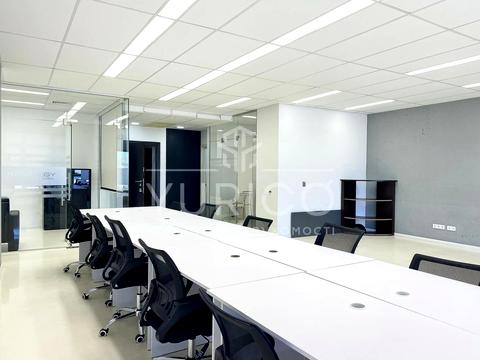 комерційна за адресою Кловський узвіз, 7