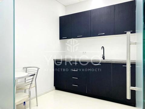 комерційна за адресою Кловський узвіз, 7