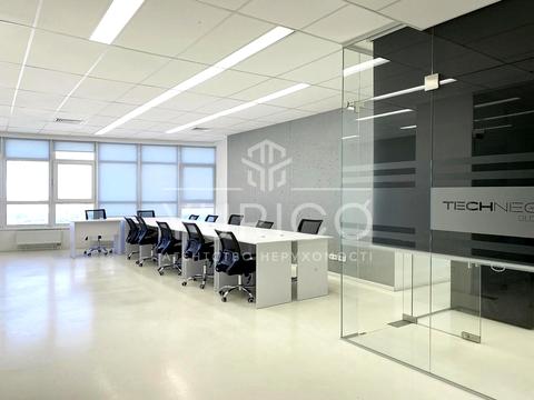 комерційна за адресою Кловський узвіз, 7