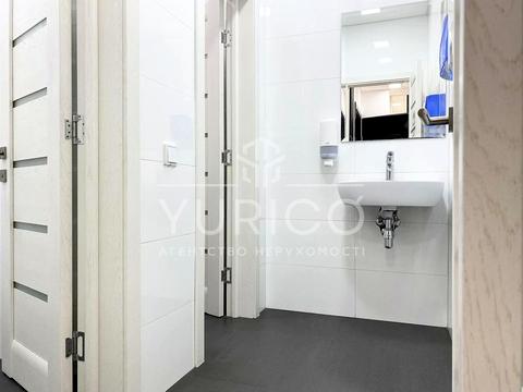 комерційна за адресою Кловський узвіз, 7