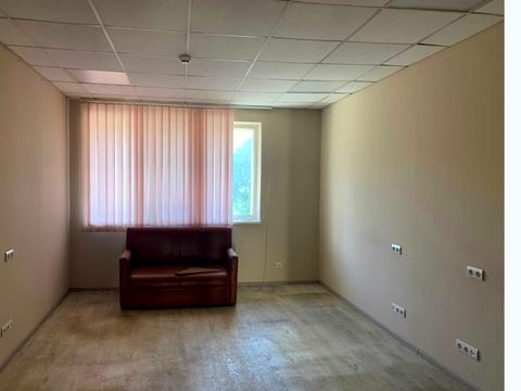 комерційна за адресою Соборності просп. (Возз'єднання), 21