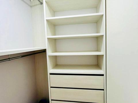 квартира за адресою Лаврська вул. (Січневого Повстання), 4а