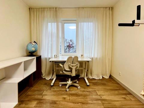 квартира за адресою Лаврська вул. (Січневого Повстання), 4а