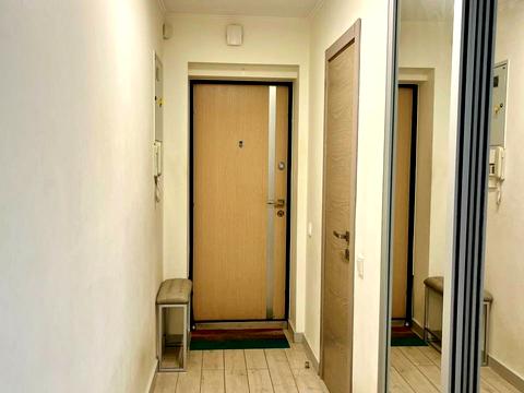 квартира за адресою Лаврська вул. (Січневого Повстання), 4а