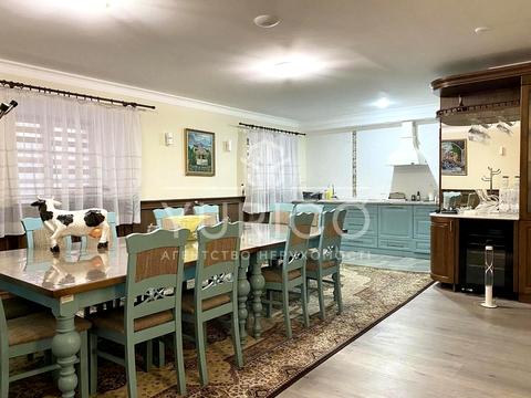 комерційна за адресою Лютеранська вул., 25