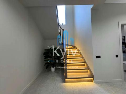 будинок за адресою Лугова вул.