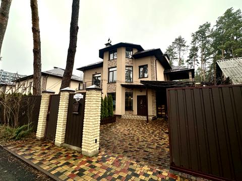 будинок за адресою Українська вул.