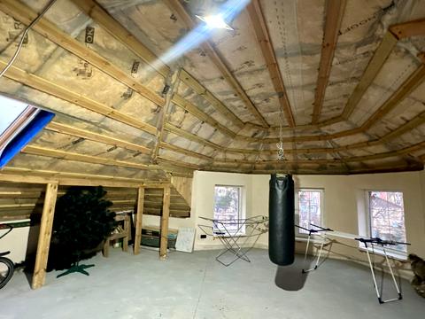 будинок за адресою Українська вул.