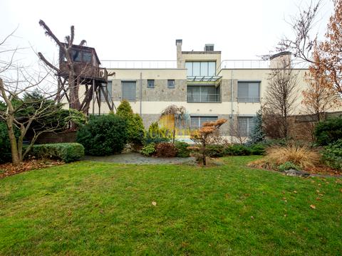 дом по адресу Снежнянский пер.