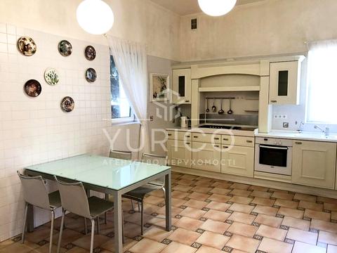 будинок за адресою смт. Козин, Старокиївська вул.