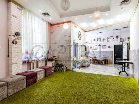 комерційна за адресою Київ, Срібнокільська вул., 12